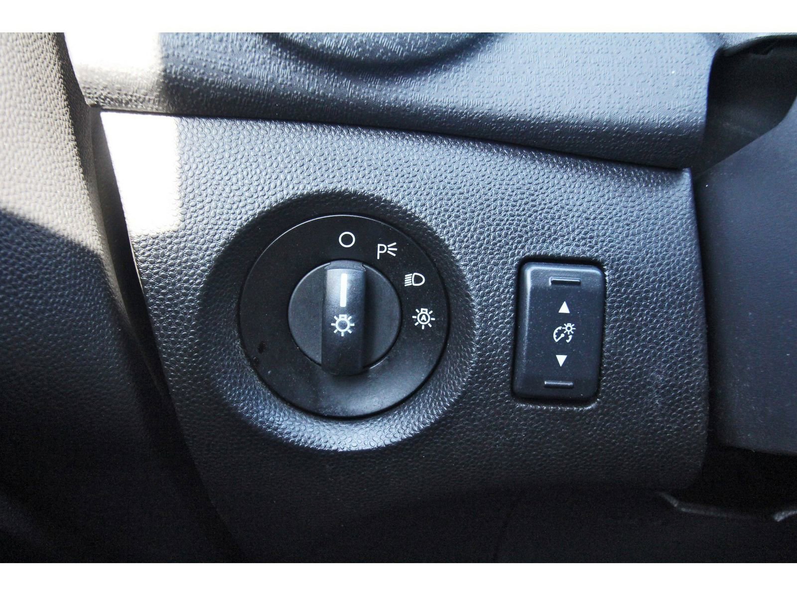 Used 2019 Ford Fiesta SE image 23