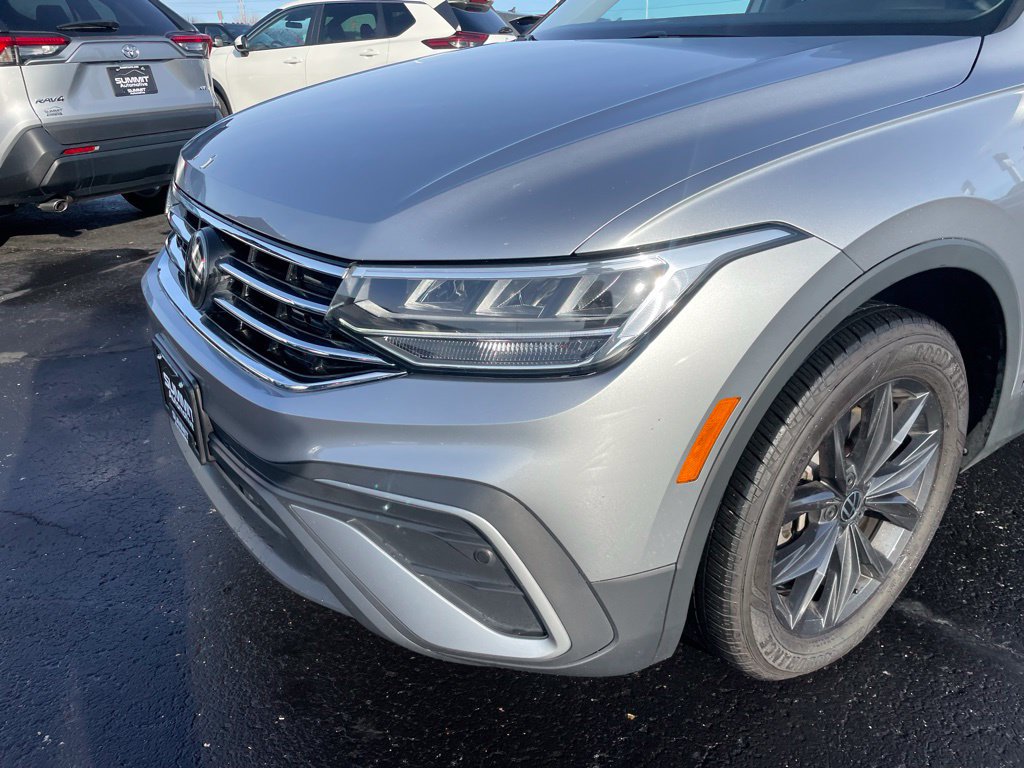Used 2024 Volkswagen Tiguan SE AWD/4WD image 37
