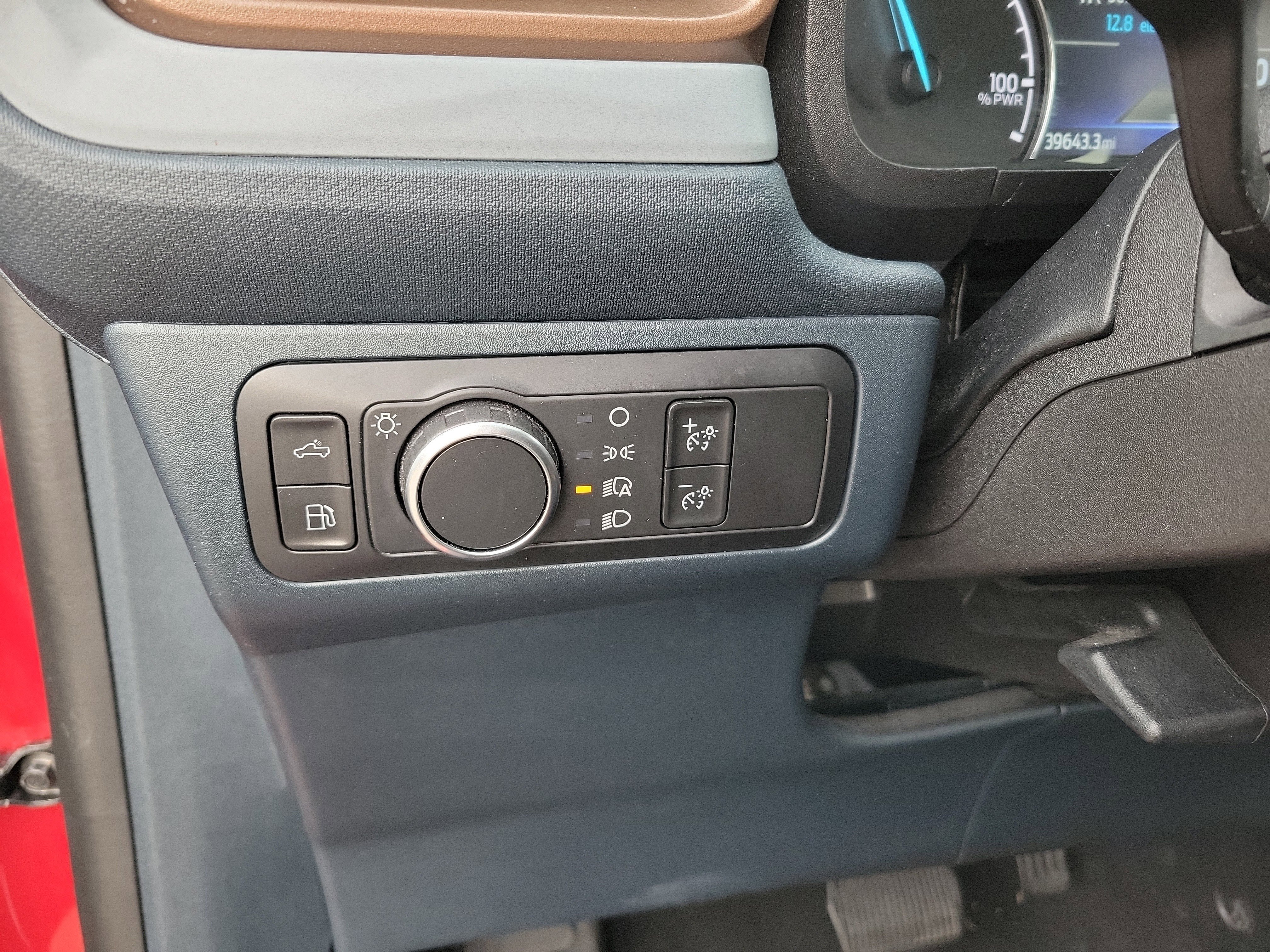 Used 2022 Ford Maverick Lariat w/ Lariat Luxury Package image 18