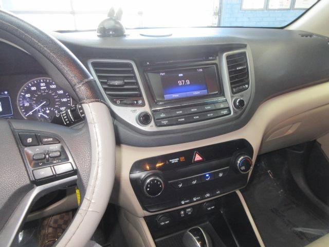 Used 2016 Hyundai Tucson SE w/ Option Group 12 image 23