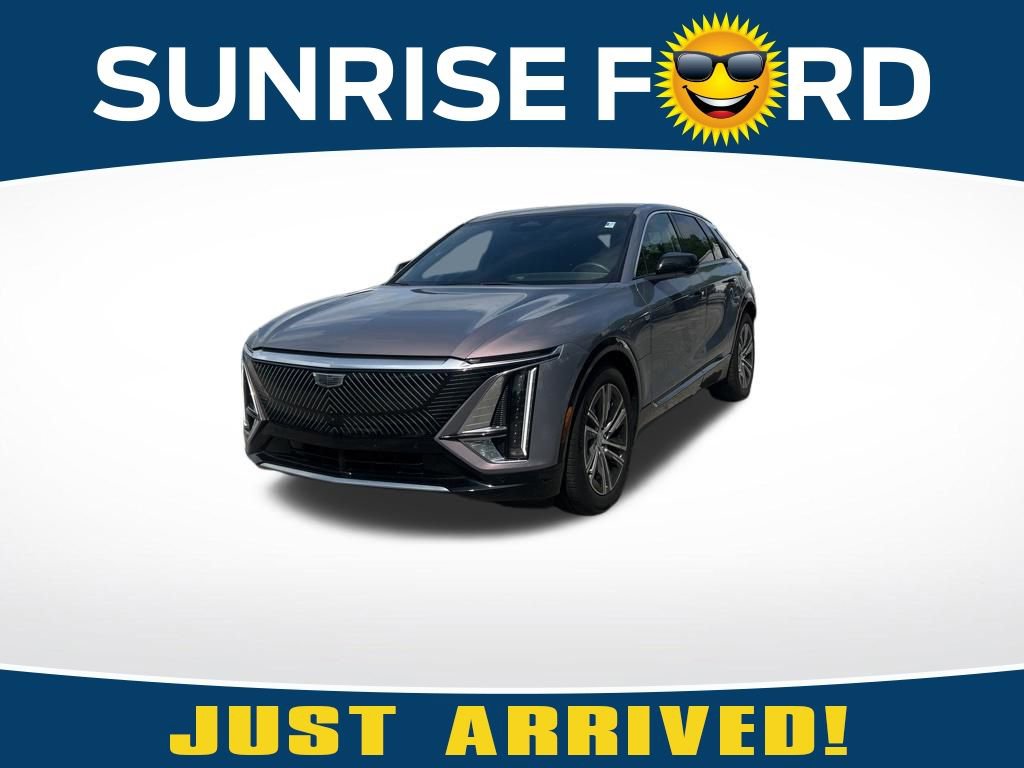 Used 2024 Cadillac Lyriq Luxury w/ LPO, Floor Liner Package image 1