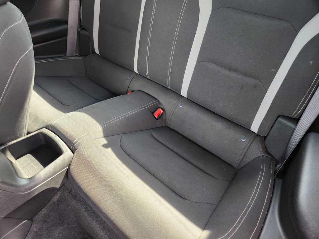 Used 2019 Chevrolet Camaro LT RWD image 28