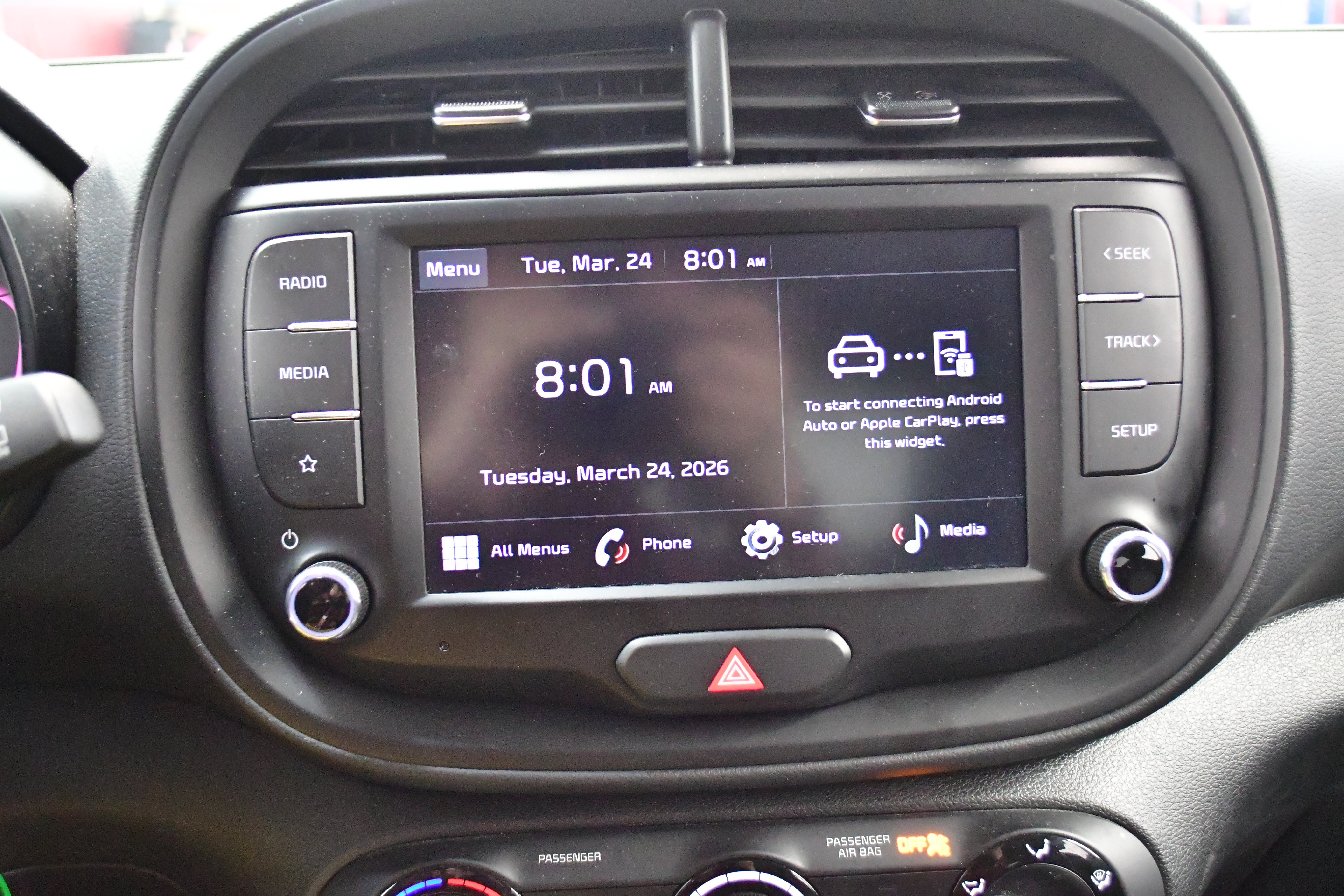 Used 2025 Kia Soul LX w/ LX Technology Package FWD image 23