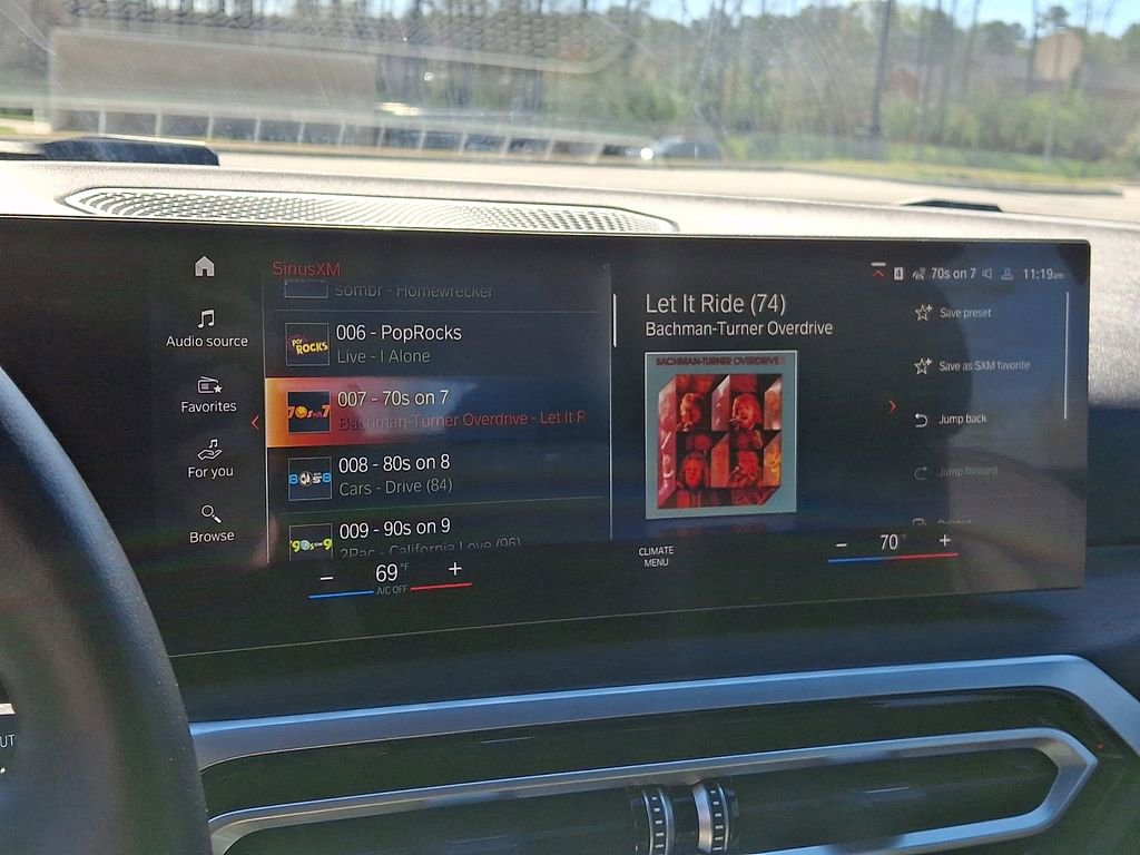 Used 2023 BMW i4 eDrive40 w/ Premium Package image 18