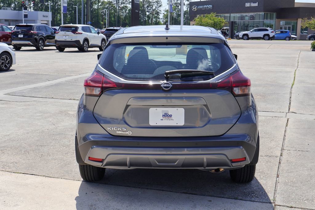 Certified 2025 Nissan Kicks Play S FWD image 18