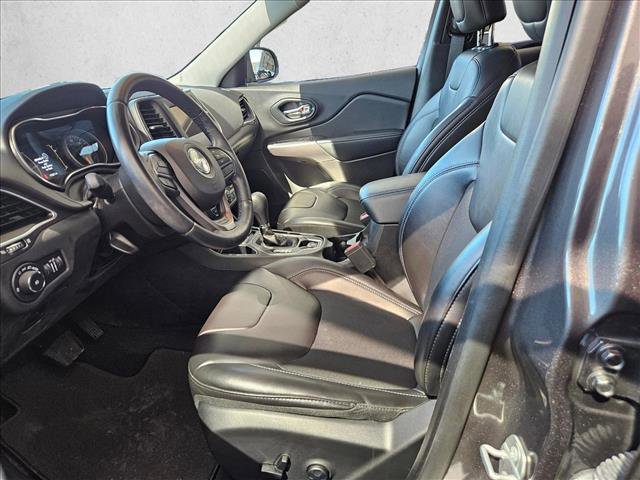 Used 2019 Jeep Cherokee Latitude Plus image 14