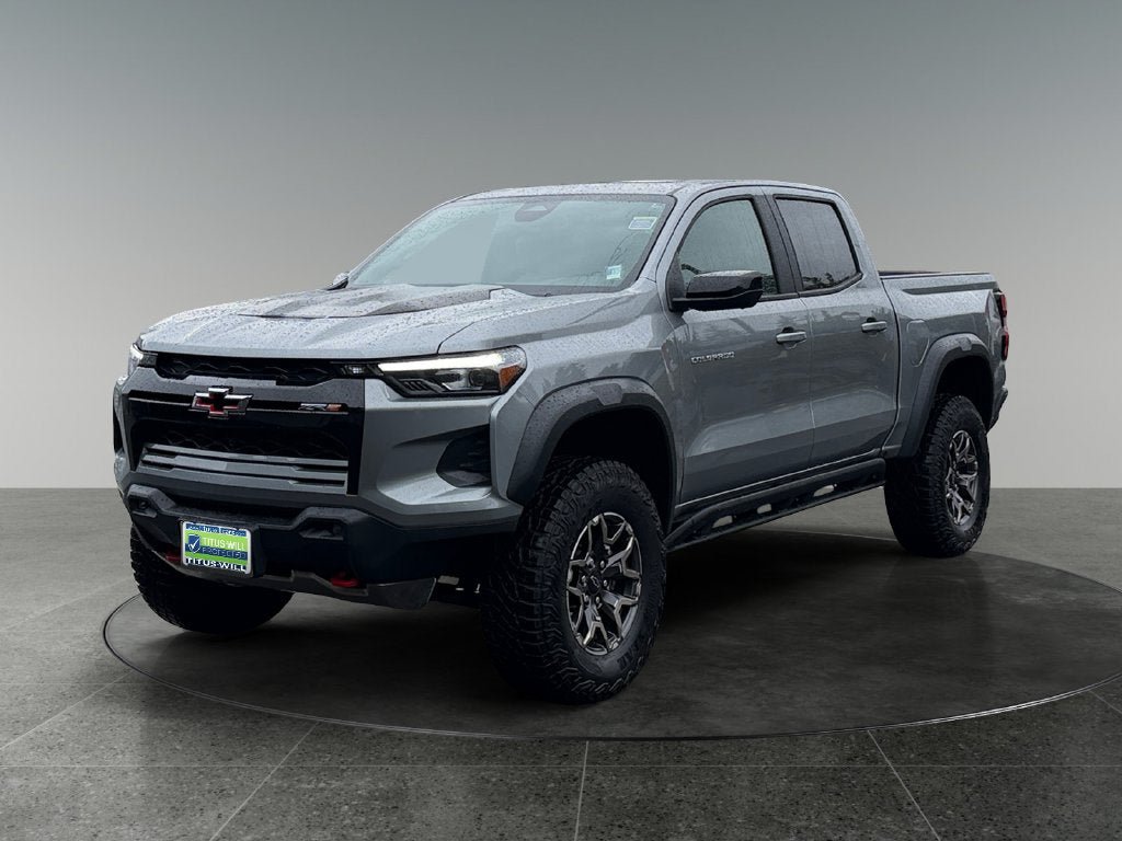 Used 2026 Chevrolet Colorado ZR2 w/ Technology Package AWD/4WD image 4