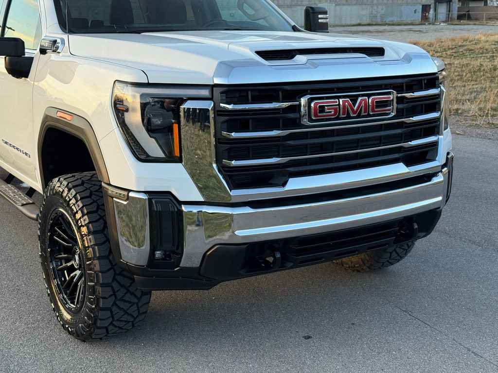Used 2024 GMC Sierra 3500 SLE w/ SLE Convenience Package AWD/4WD image 5
