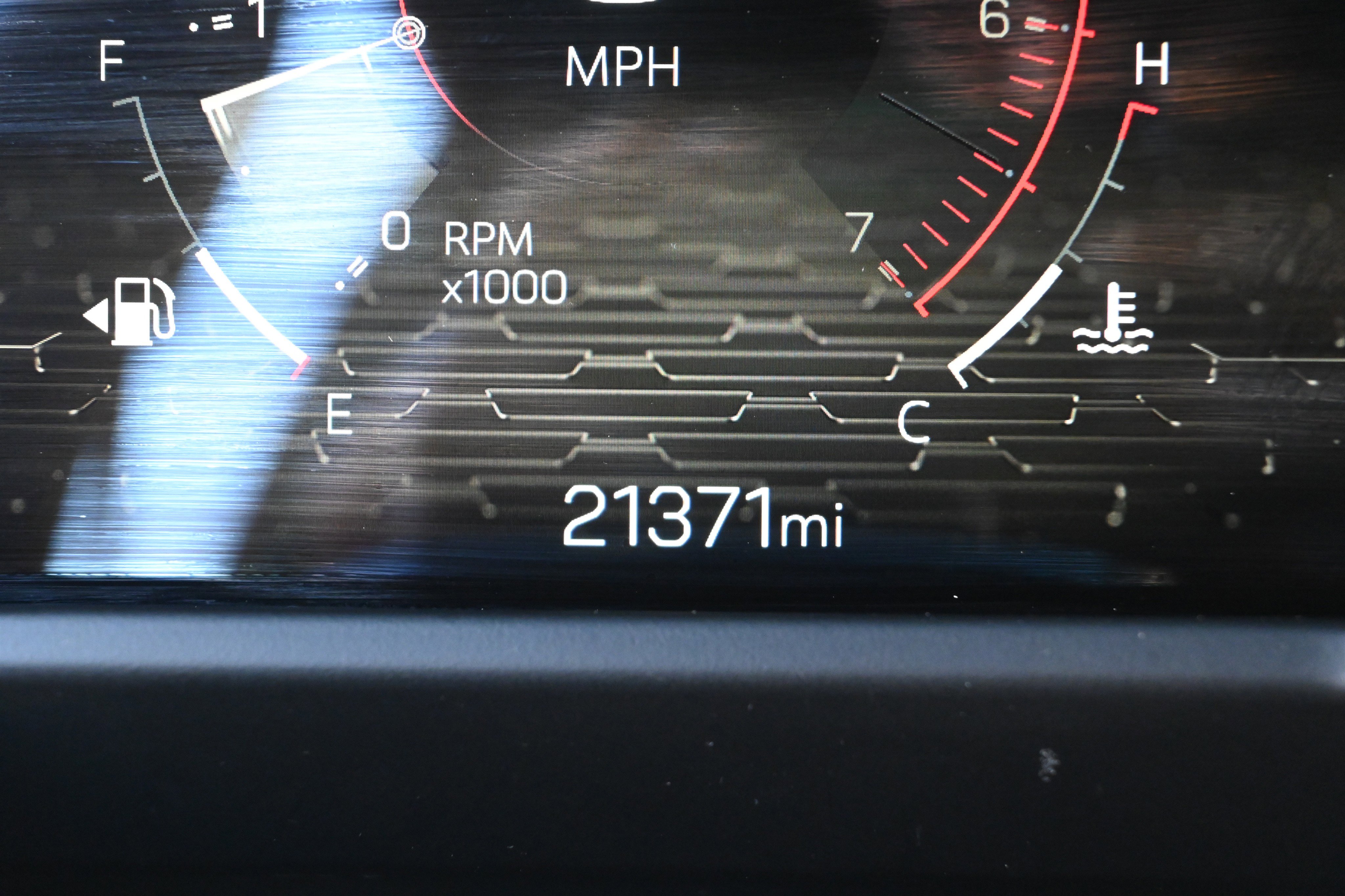 Used 2025 GMC Acadia Elevation image 25