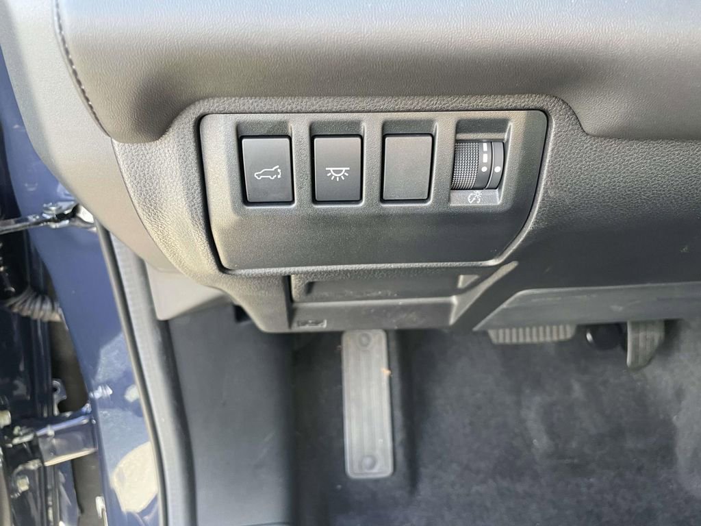 Certified 2025 Subaru Ascent Bronze Edition w/ Onyx Package image 22