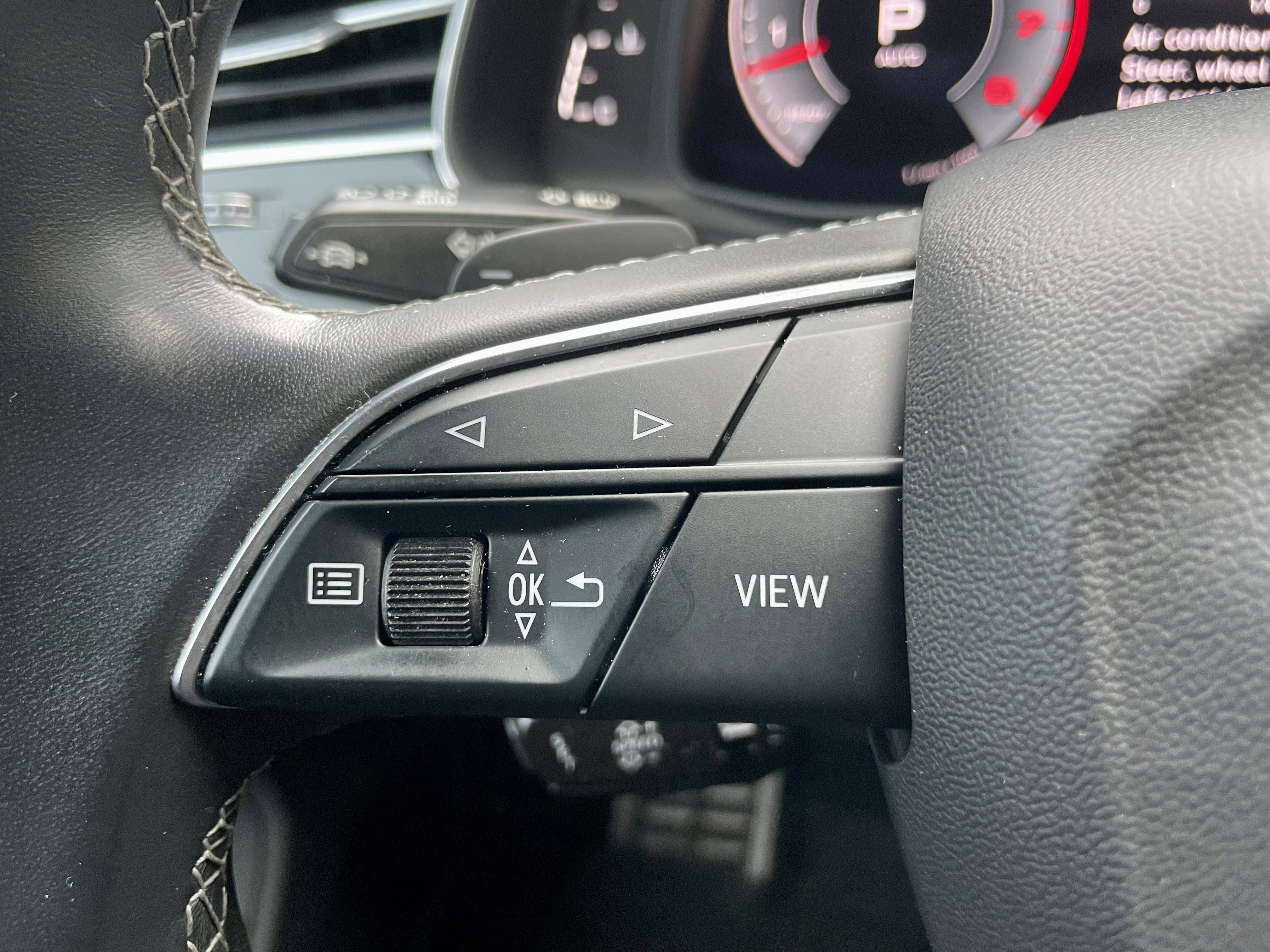 Used 2022 Audi Q8 Premium Plus w/ Premium Plus Package image 23