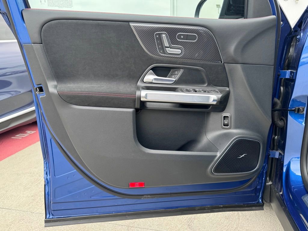 New 2024 Mercedes-Benz GLB 250 image 17