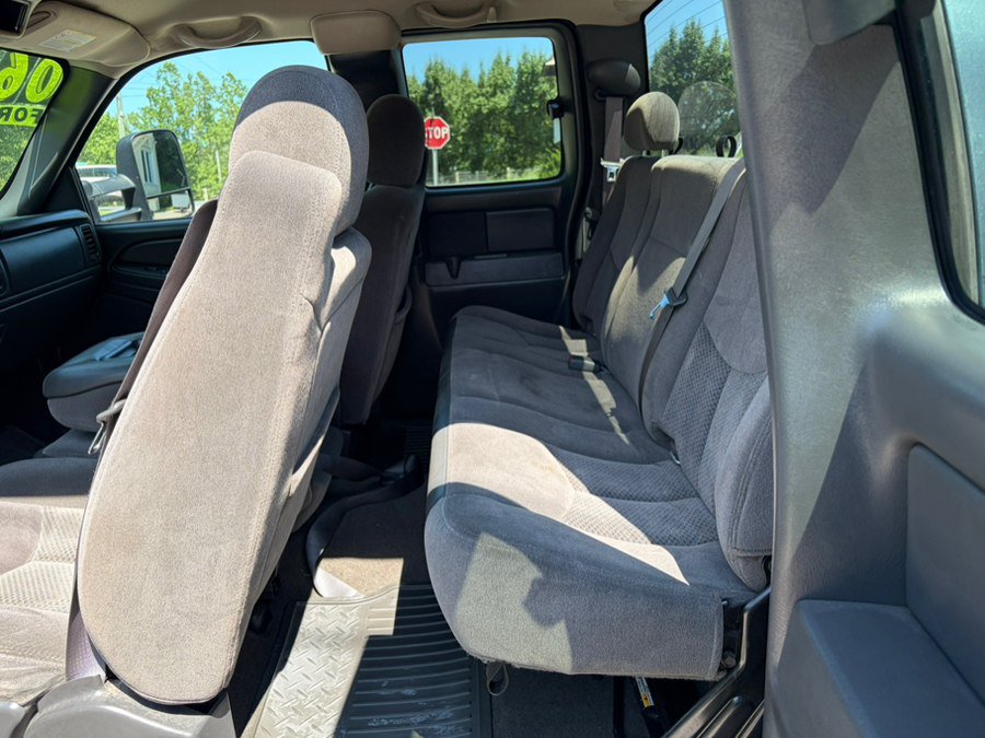 Used 2006 Chevrolet Silverado 2500 LT w/ Heavy-Duty Power Package AWD/4WD image 19