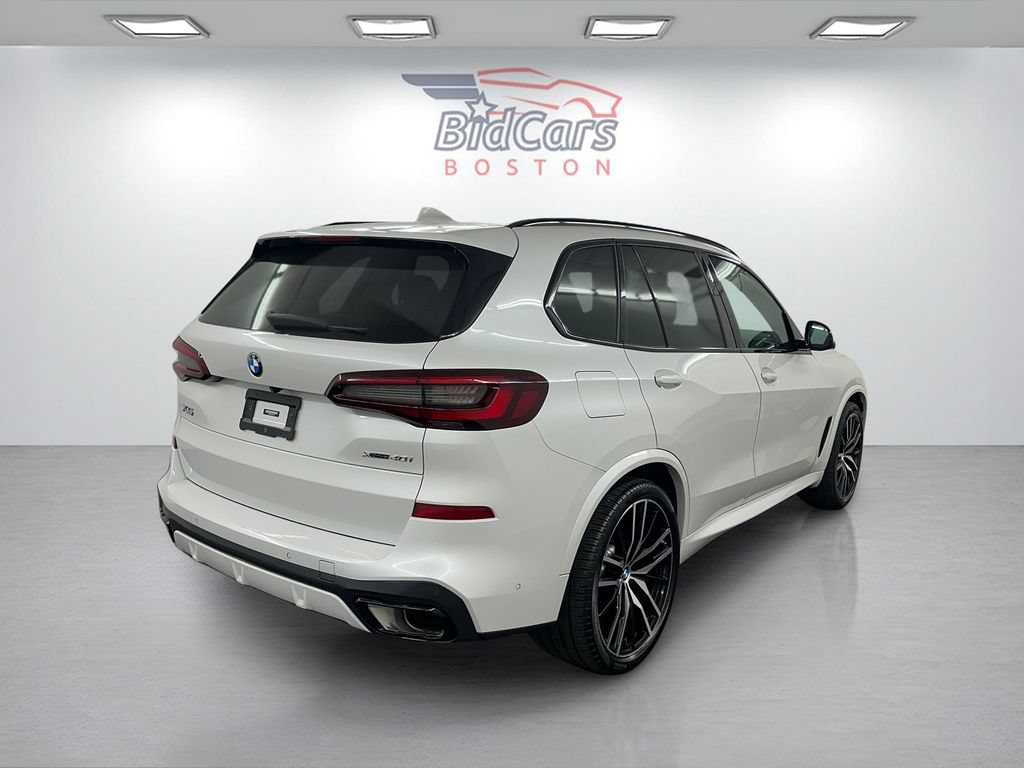 Used 2022 BMW X5 xDrive40i w/ M Sport Package AWD/4WD image 4