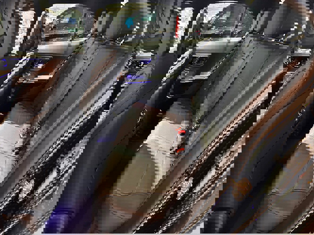 New 2025 Mercedes-Benz C 300 C 300 Exclusive 4MATIC image 14