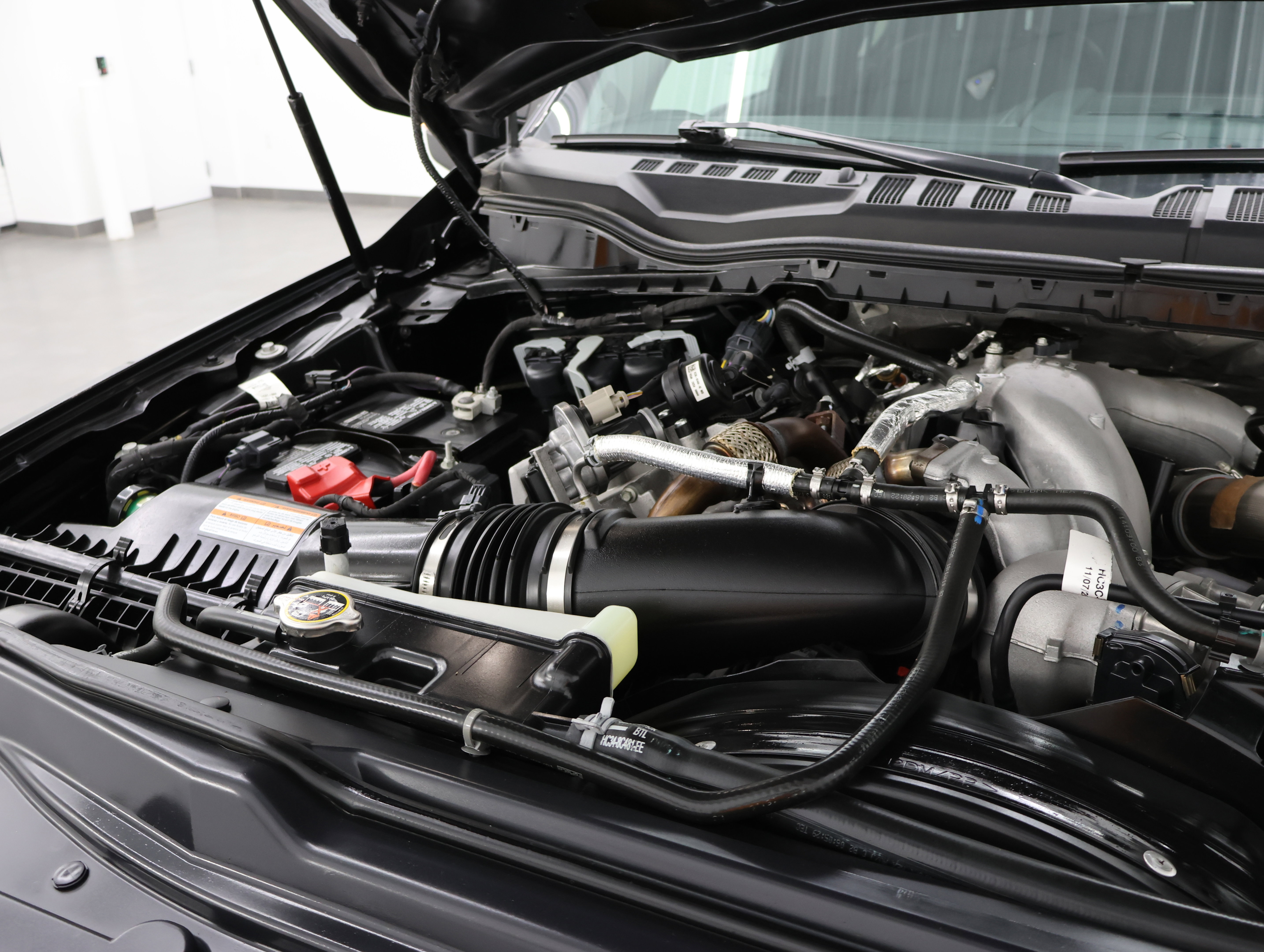 Used 2021 Ford F350 Lariat AWD/4WD image 17