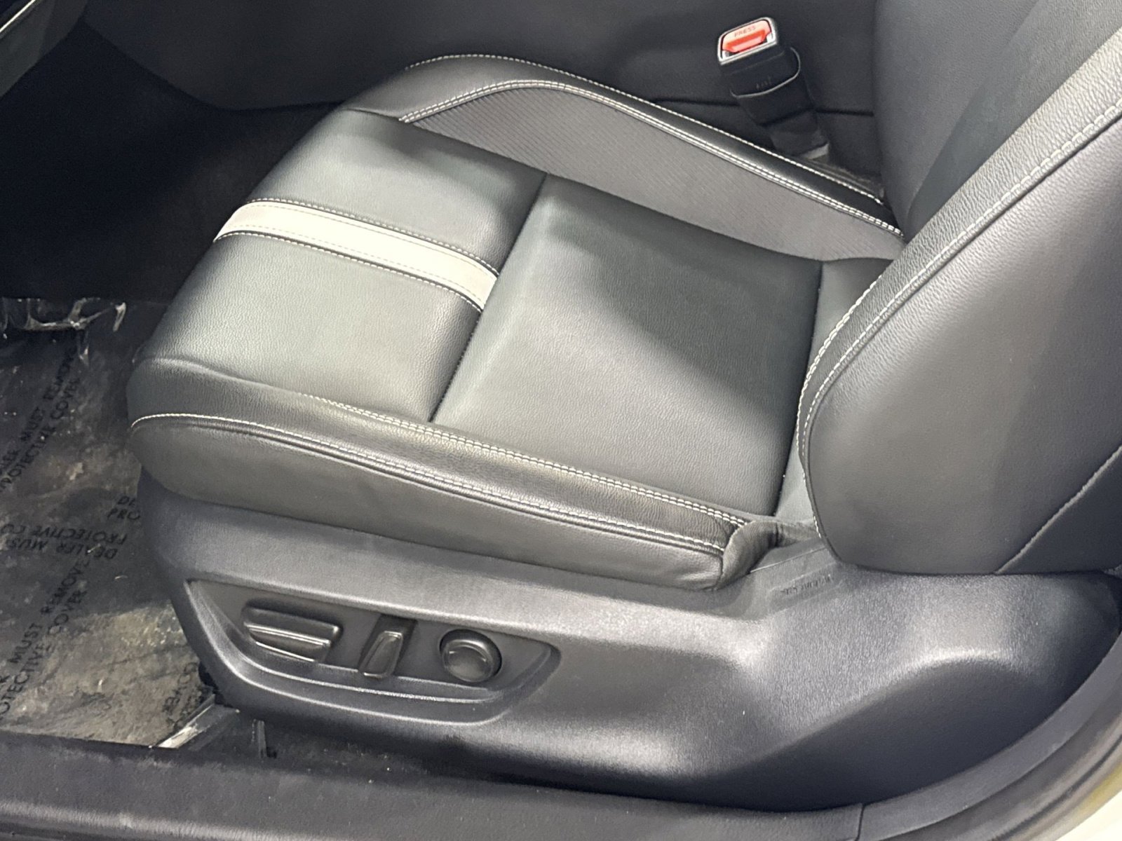 Used 2025 Toyota Camry SE FWD image 25