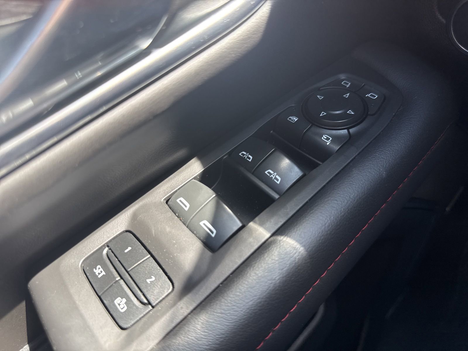 Used 2023 Chevrolet Suburban RST AWD/4WD image 38