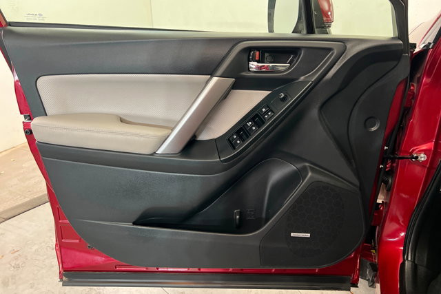 Used 2015 Subaru Forester 2.5i Limited image 14