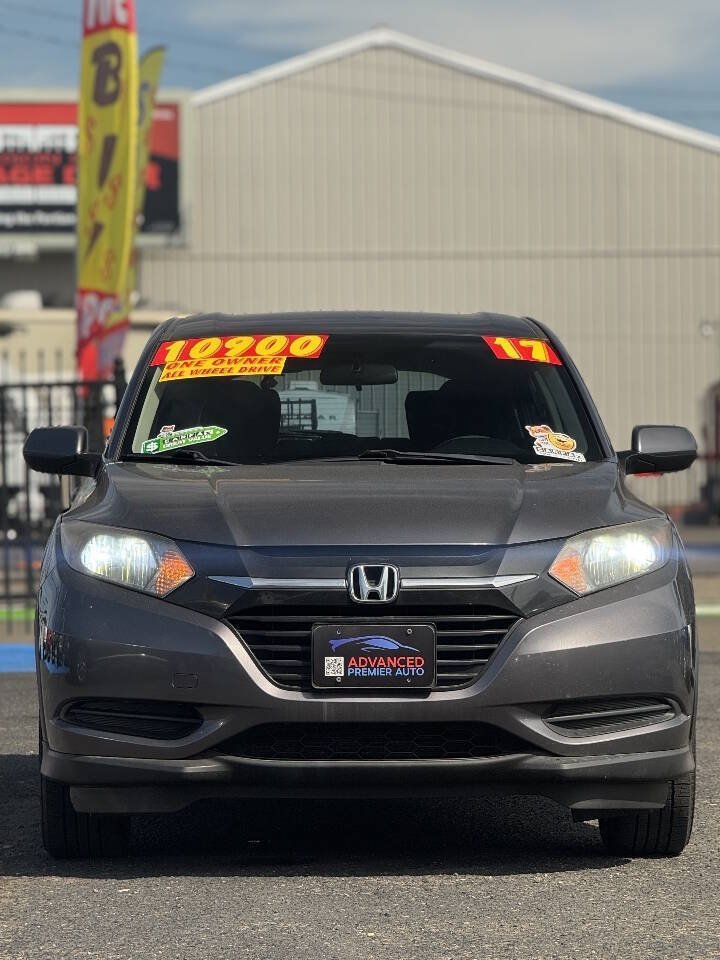 Used 2017 Honda HR-V LX image 2