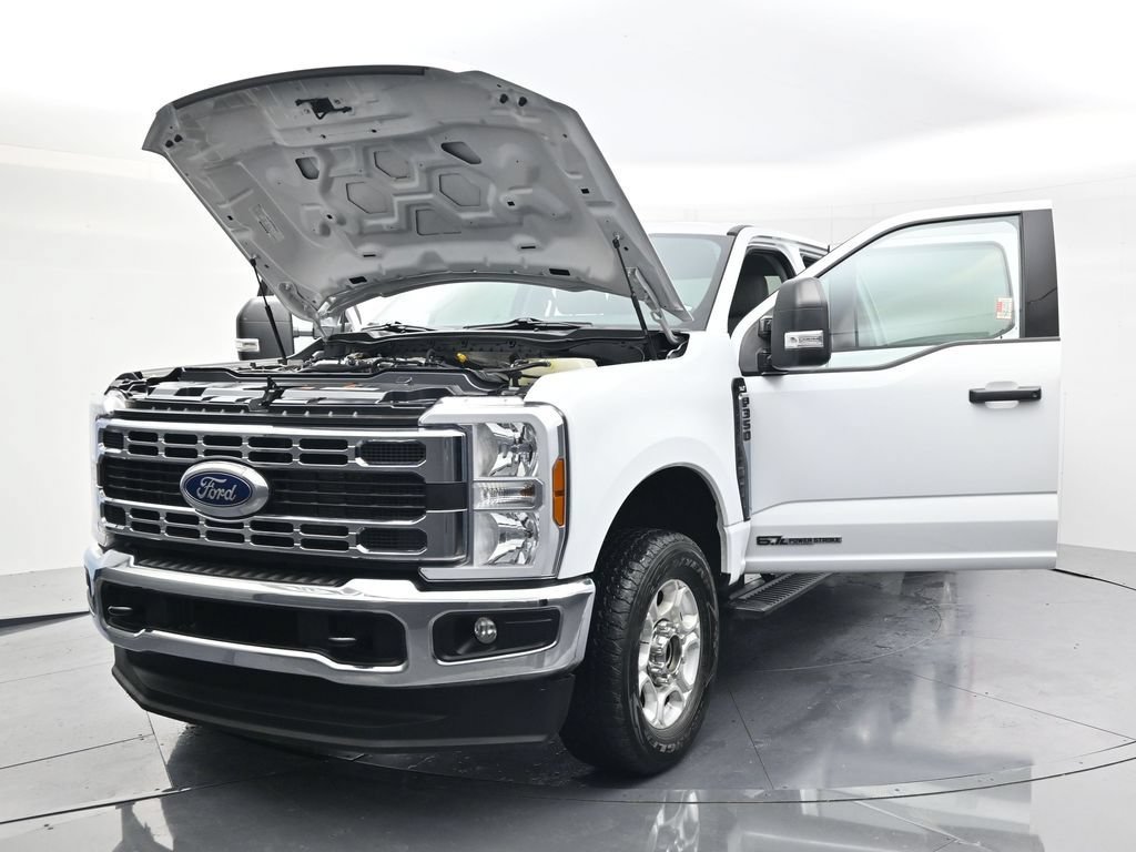 Used 2025 Ford F350 XLT AWD/4WD image 56