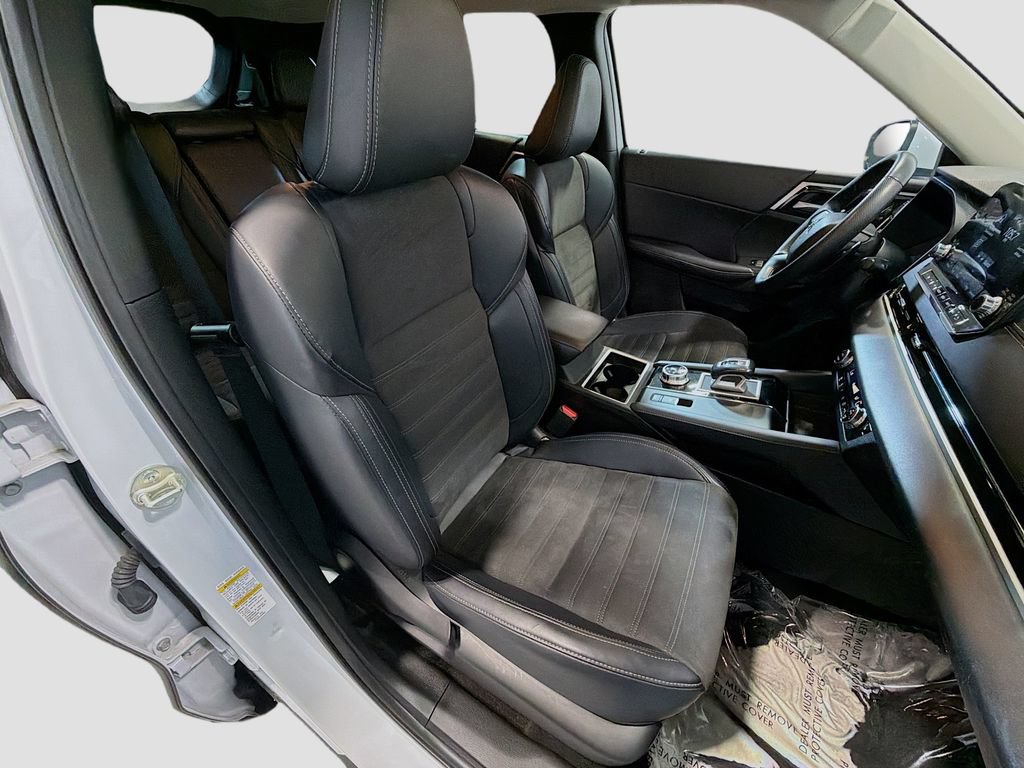 Used 2024 Mitsubishi Outlander SE AWD/4WD image 24
