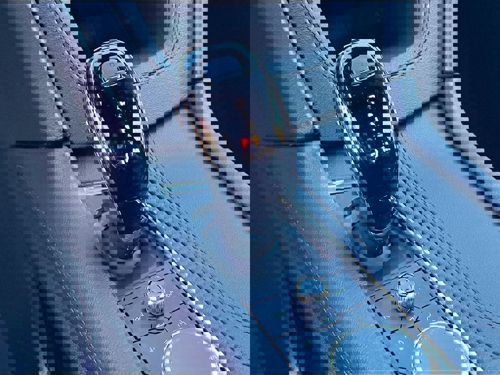 New 2026 Cadillac XT5 Luxury image 16