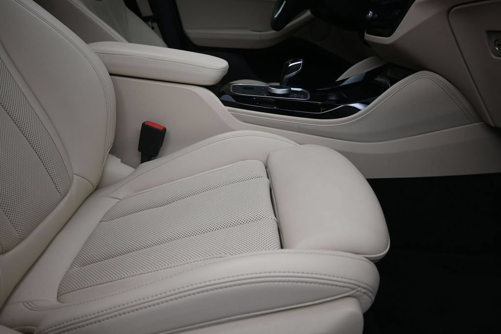 Used 2022 BMW X4 xDrive30i w/ Premium Package AWD/4WD image 25