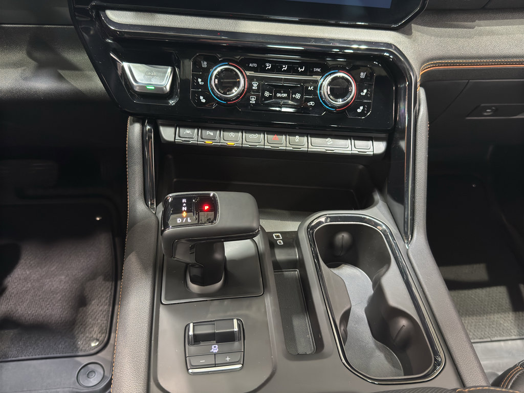 Used 2025 GMC Sierra 1500 AT4 w/ AT4 Premium Package AWD/4WD image 36