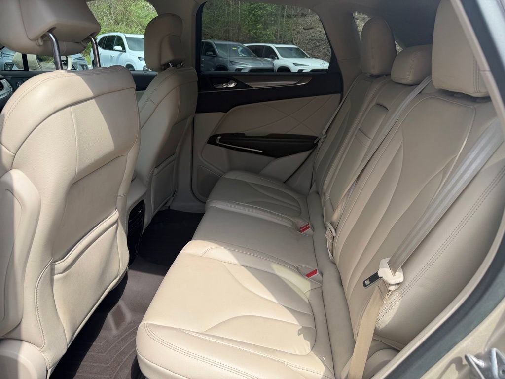 Used 2017 Lincoln MKC Premiere AWD/4WD image 16