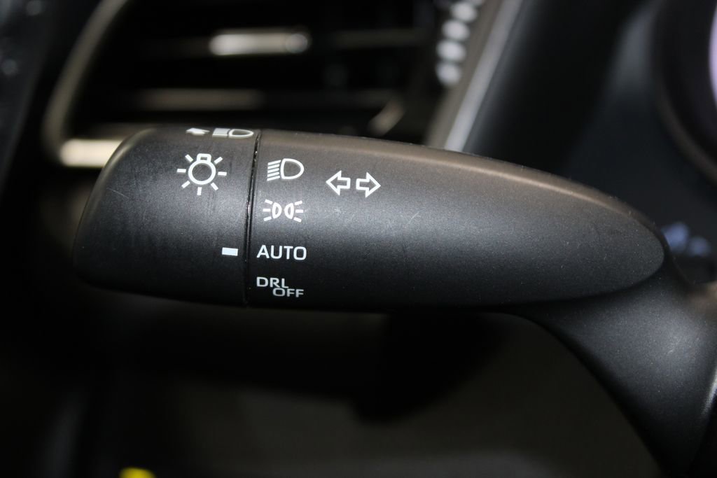 Used 2023 Toyota Camry SE w/ Convenience Package FWD image 22