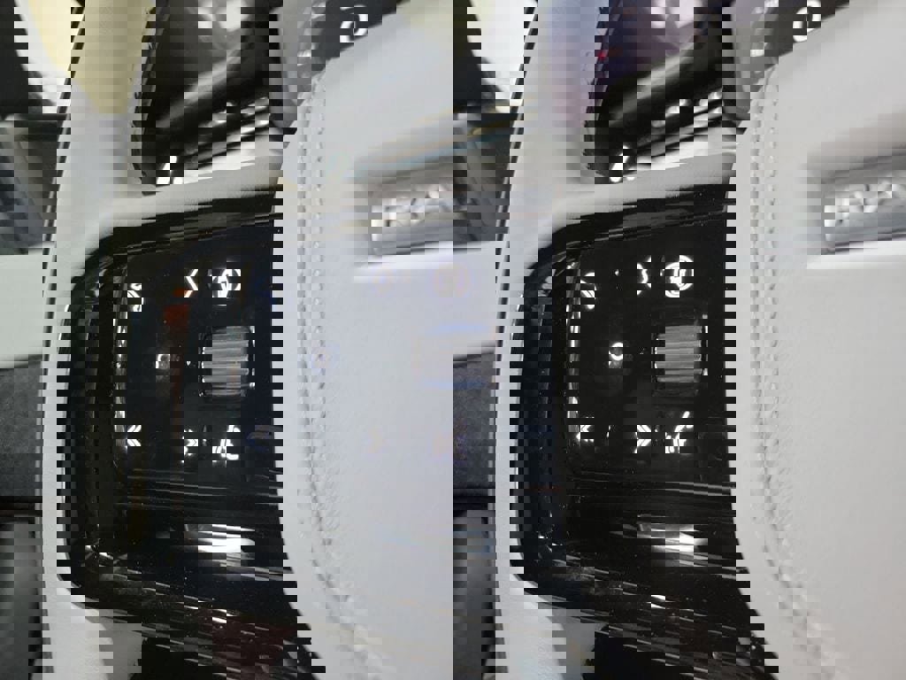 New 2026 Land Rover Range Rover Sport Dynamic SE image 15