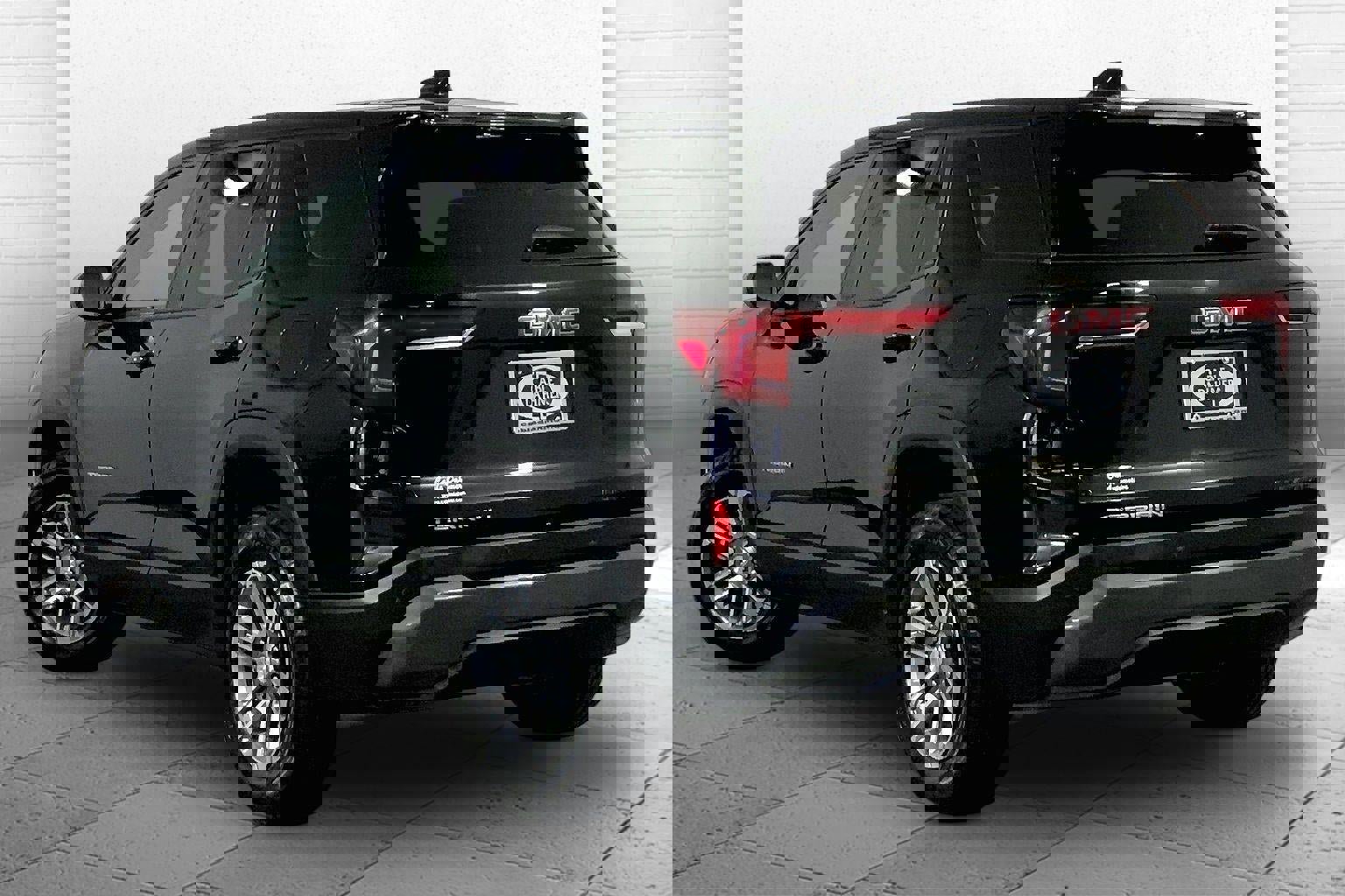 Used 2025 GMC Terrain Elevation image 11