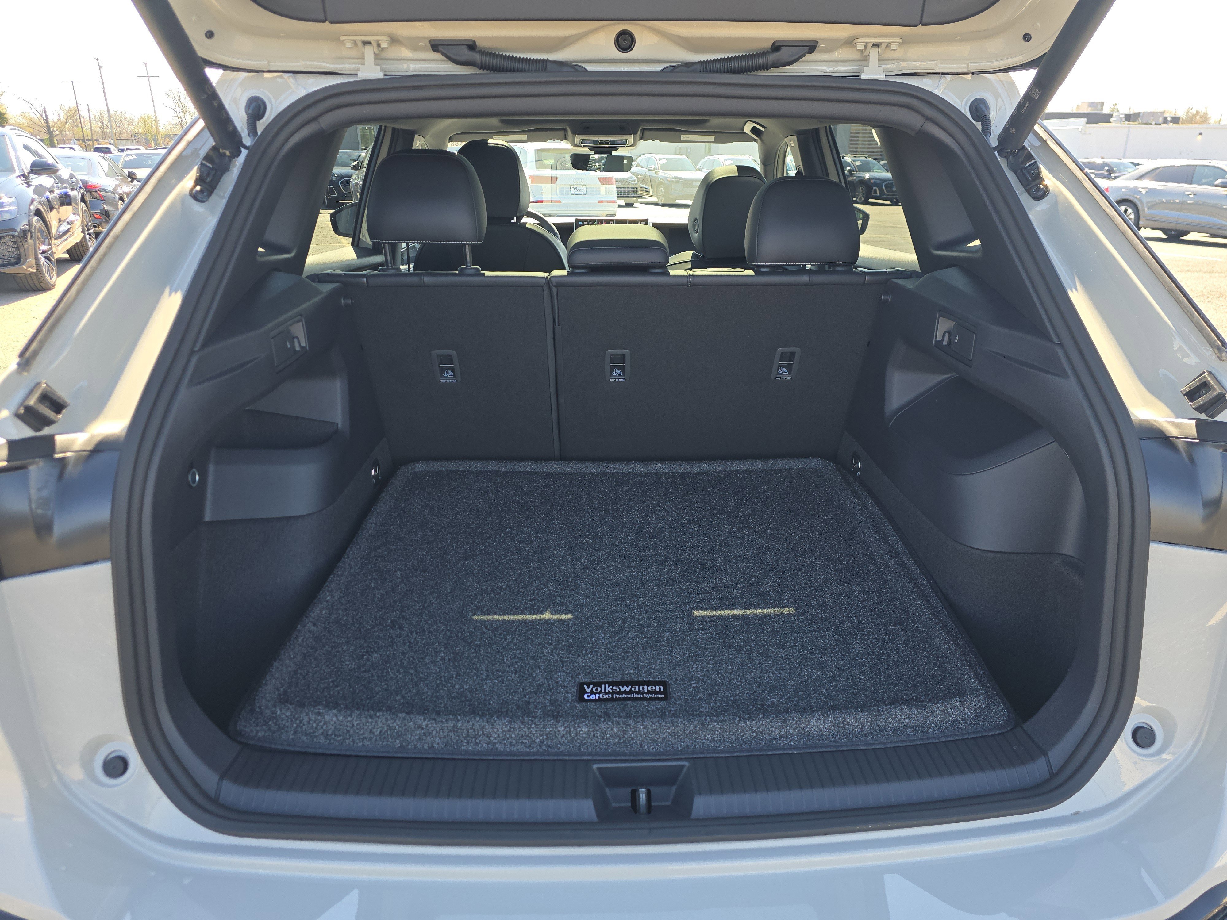 New 2026 Volkswagen Tiguan SE R-Line image 14