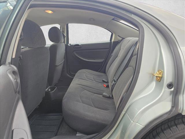 Used 2005 Chrysler Sebring Touring FWD image 15