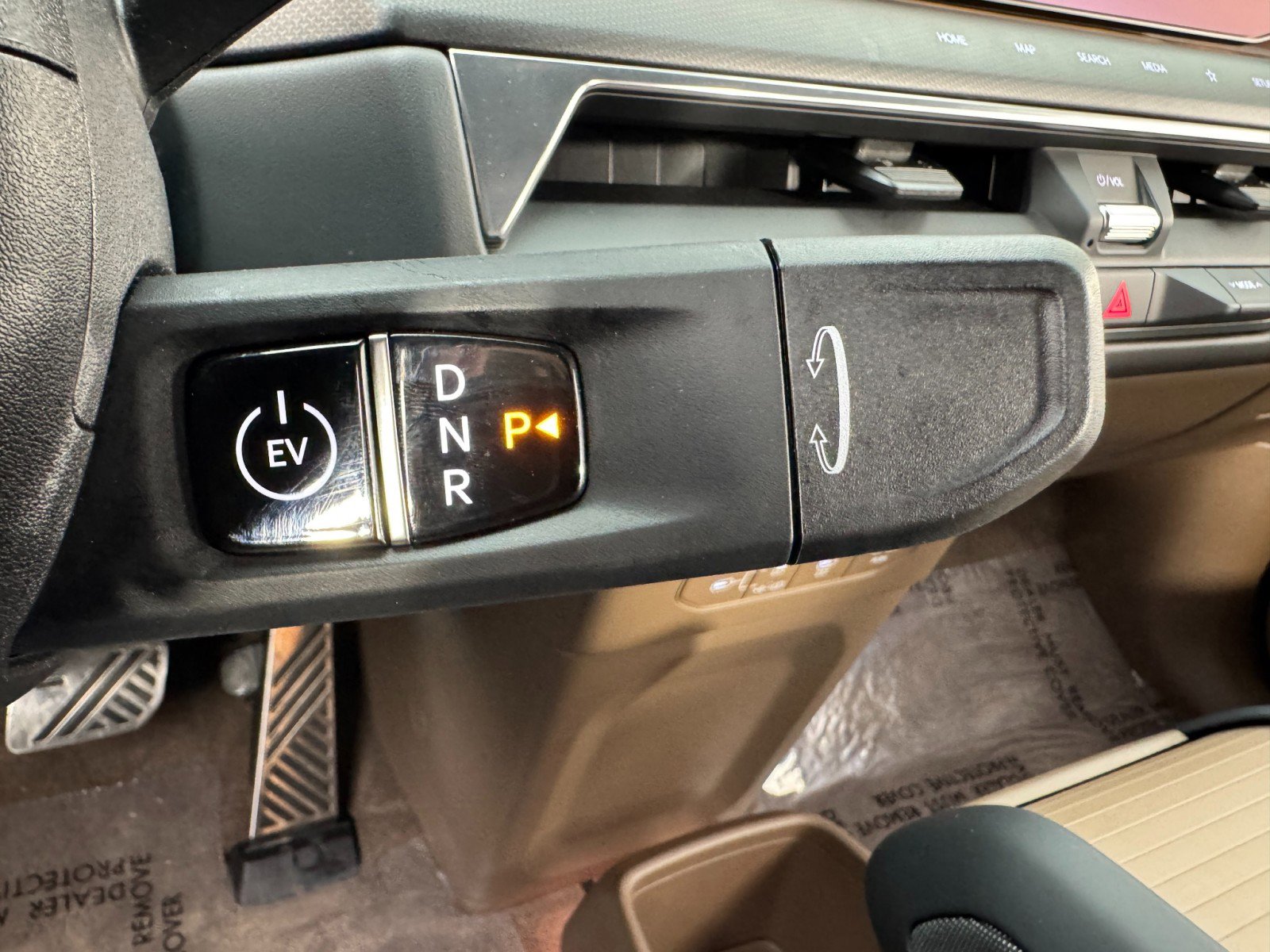 Used 2024 Kia EV9 GT-Line image 23