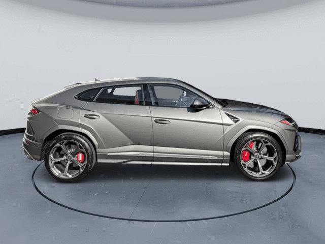 Used 2022 Lamborghini Urus AWD/4WD image 4