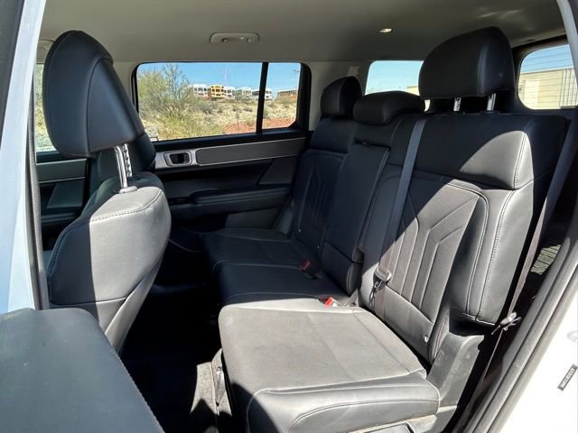 Used 2025 Hyundai Santa Fe SEL image 9