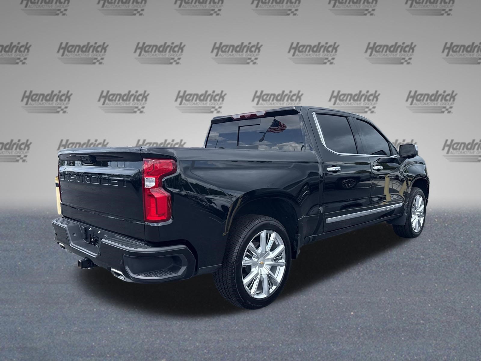 Used 2026 Chevrolet Silverado 1500 High Country w/ High Country Premium Package AWD/4WD image 10