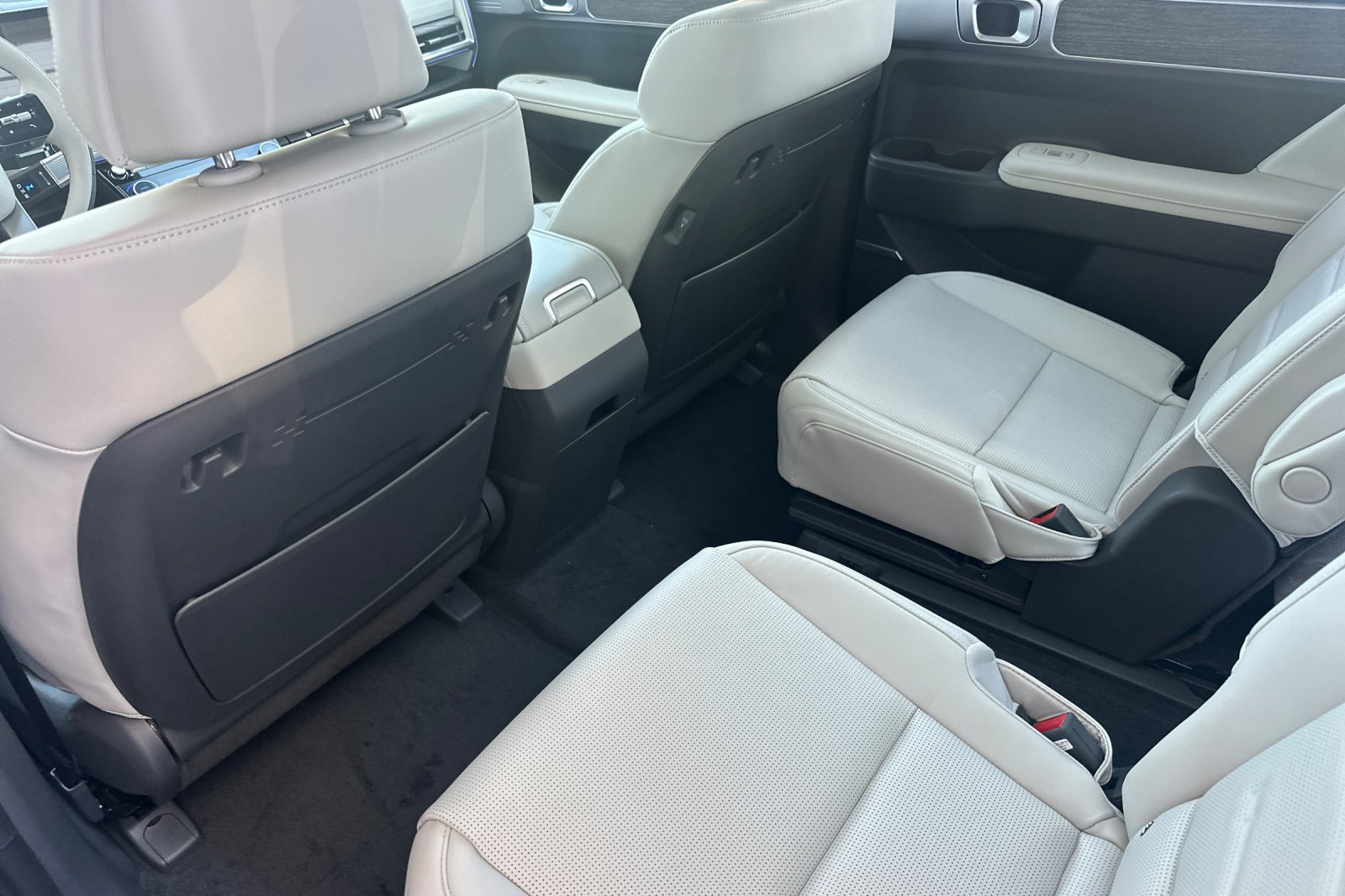 New 2026 Hyundai Santa Fe Calligraphy AWD/4WD image 13