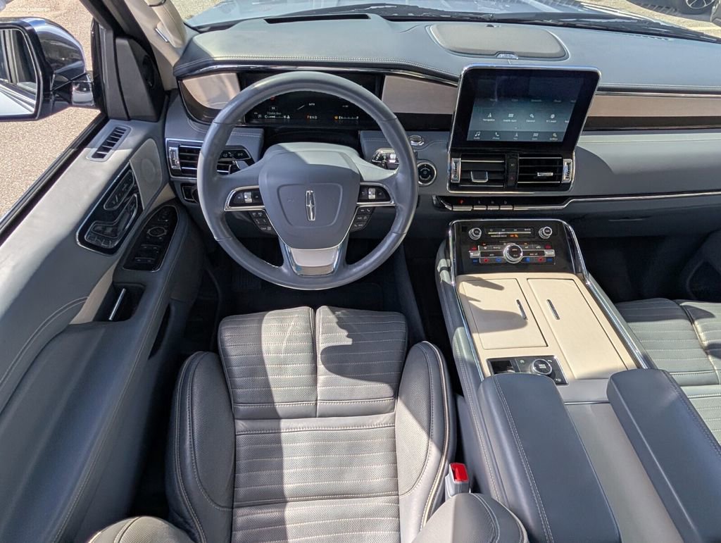 Used 2018 Lincoln Navigator Black Label image 15