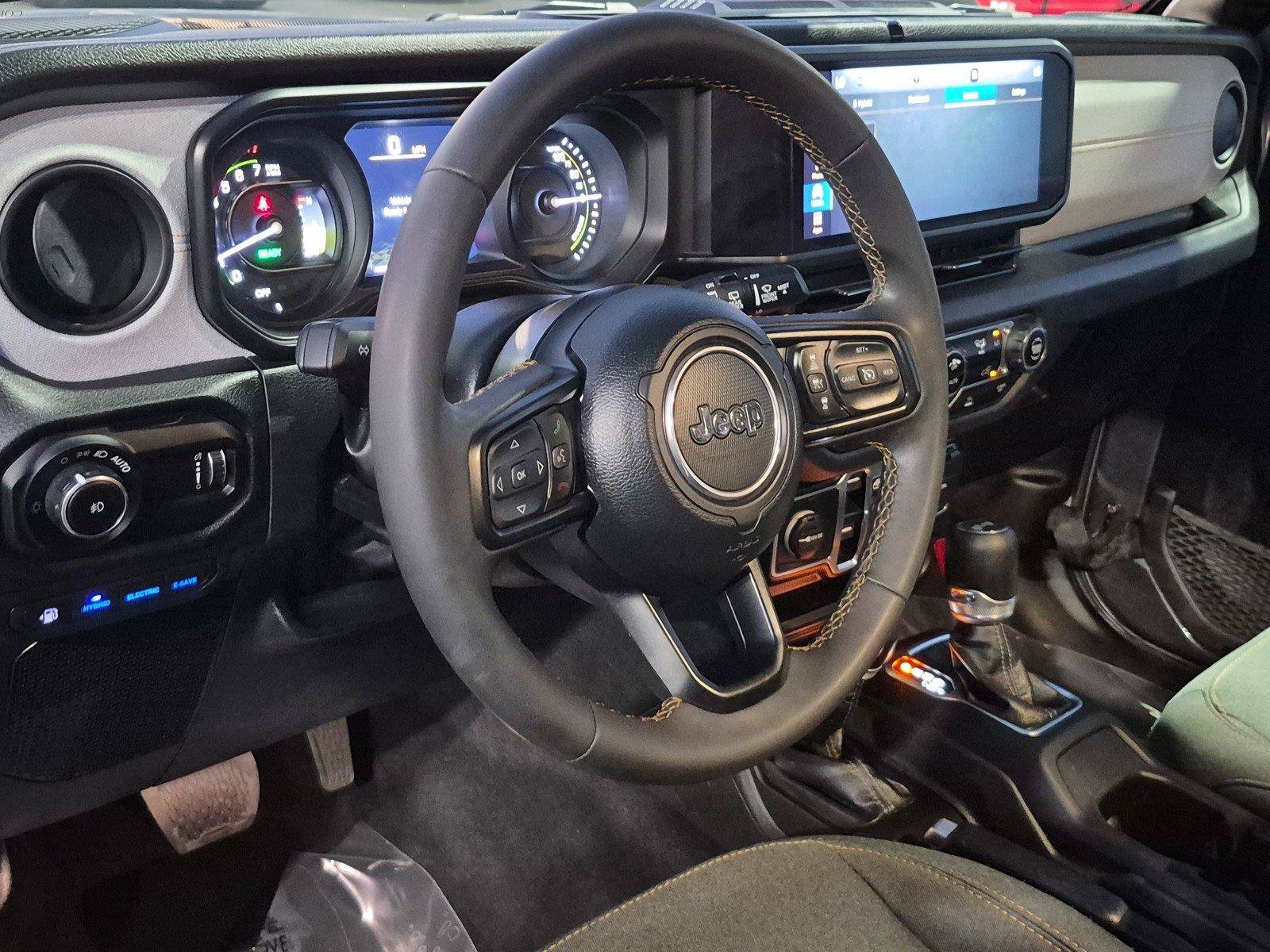 Used 2024 Jeep Wrangler Unlimited AWD/4WD image 20