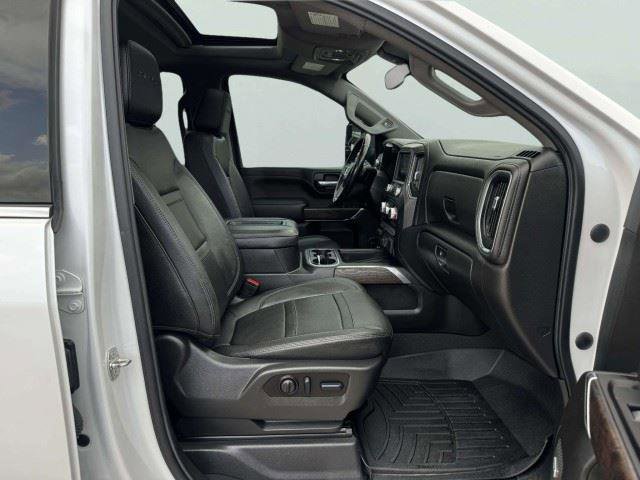 Used 2022 GMC Sierra 3500 Denali AWD/4WD image 48