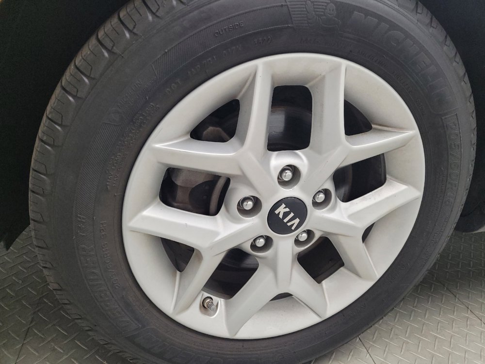 Used 2020 Kia Soul S FWD image 31