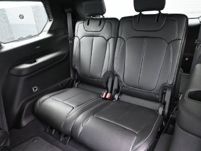 New 2024 Jeep Grand Cherokee L Limited RWD image 14