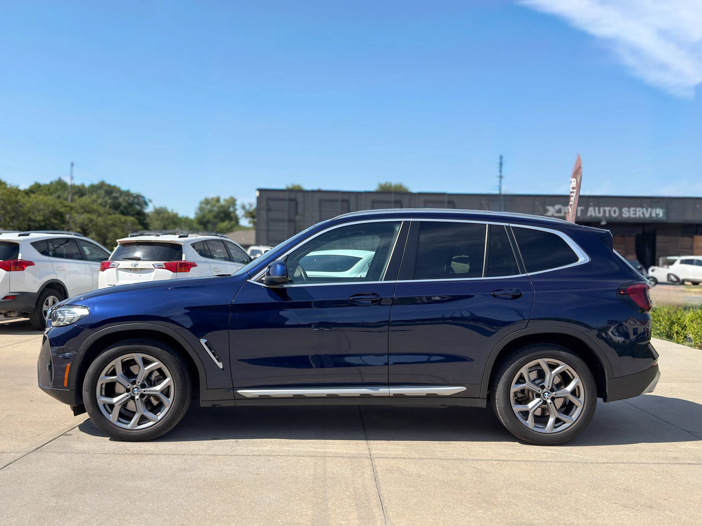 Used 2023 BMW X3 sDrive30i w/ Premium Package RWD image 4