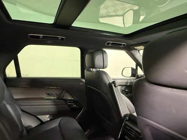Used 2025 Land Rover Range Rover Sport SE AWD/4WD image 27