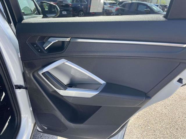 Used 2020 Audi Q3 2.0T Premium image 21