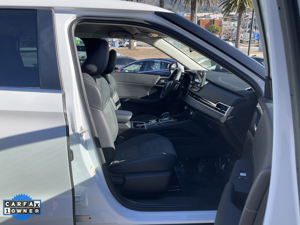 Used 2023 Mitsubishi Outlander SE image 63
