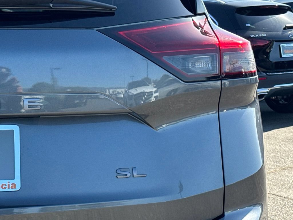 Used 2026 Nissan Rogue SL FWD image 15